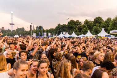 Kiel, Almanya - 23 Haziran 2016: Kieler Woche 2016 'nın altıncı gününde Ndr Stage' de 