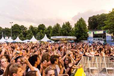 Kiel, Almanya - 23 Haziran 2016: Kieler Woche 2016 'nın altıncı gününde Ndr Stage' de 