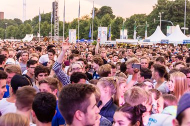 Kiel, Almanya - 23 Haziran 2016: Kieler Woche 2016 'nın altıncı gününde Ndr Stage' de 