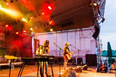 Kiel, Almanya - 22 Haziran 2016: The Band Nervling, Kieler Woche 2016 'nın beşinci gününde Netuse Stage' de sahne aldı 