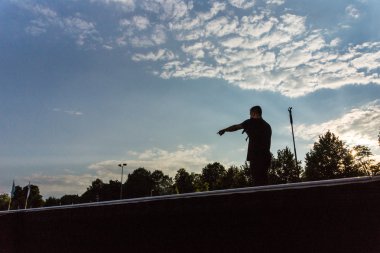 Kiel, Almanya - 26 Haziran 2016: Alexander Knappe Kieler Woche 2016 sırasında Ndr Stage 'de sahne aldı