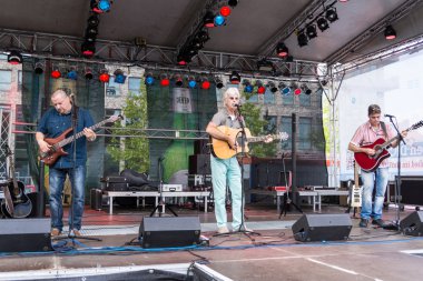 Kiel, Almanya - 22 Haziran 2016: Kieler Woche 2016 'nın beşinci gününde müzisyen 