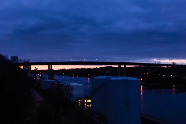高桥Kiel Holtenau的日落 — 图库照片