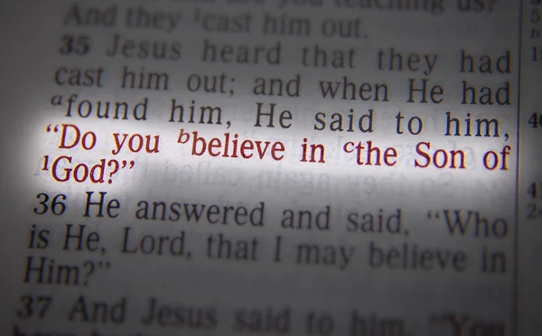 Bible text Do you believe in the Son of God? — Stock Photo, Image