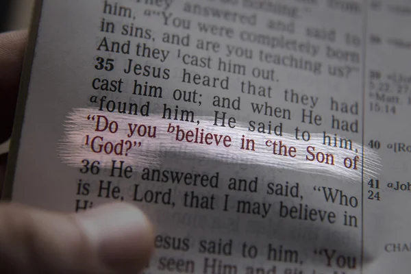 Tekst Biblii czy ty wierzysz w Syna Bożego? — Zdjęcie stockowe
