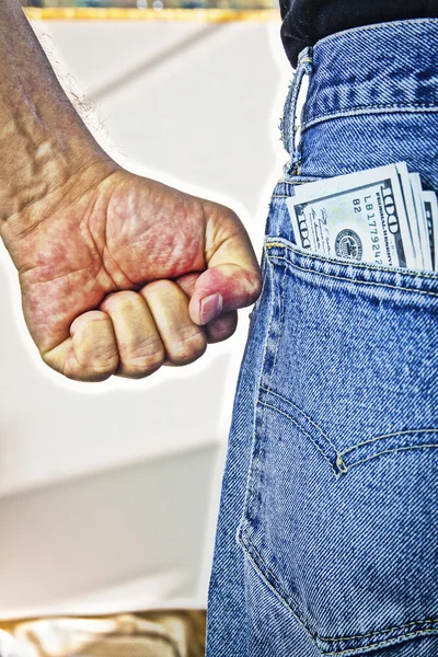 Американские доллары в заднем кармане — стоковое фото
