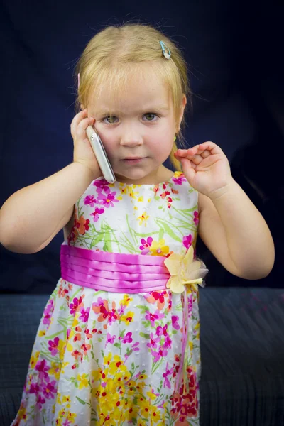 Little girl on the phone — Stock Photo, Image