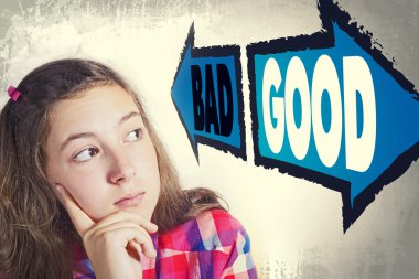 İyi arasında seçim karşı karşıya yakışıklı genç portresi ve