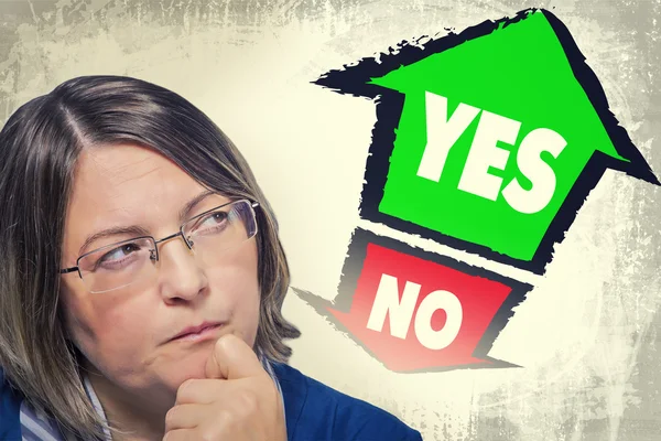 Portrait of woman thinking — Stock Photo, Image