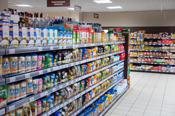 Interior of typical Moscow supermarket. — Stock Photo, Image