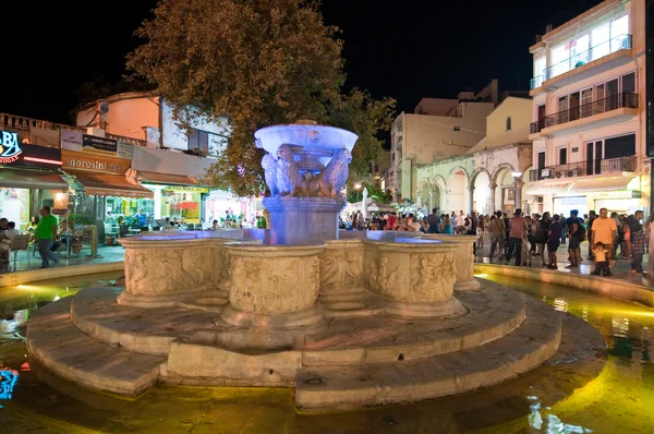 CRETE,HERAKLION-JULY 24: The fountain on Lions Square on July 24,2014 on the Cete island, Greece. — Zdjęcie stockowe