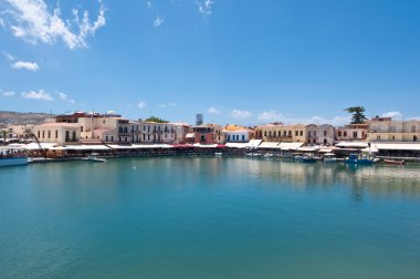 Eski Venedik Limanı manzarası. Rethymno, Crete island, Yunanistan.