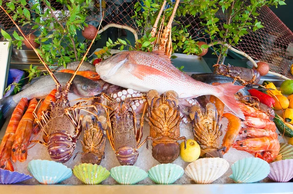 Meeresfrüchte zum Verkauf auf der Insel Beton, Griechenland. — Stockfoto