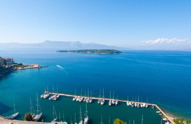 Korfu bağlantı noktasından eski kale Panoraması. Corfu Island, Yunanistan.