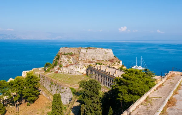 El lado este de la Antigua Fortaleza. Isla de Corfú, Grecia . — Foto de Stock