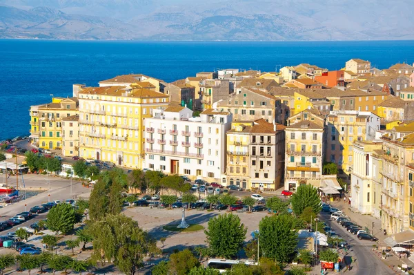 CORFU-AOÛT 22 : Paysage urbain de Corfou avec le quartier vénitien, de la nouvelle forteresse le 22 août 2014 sur l'île de Corfou, Grèce . — Photo