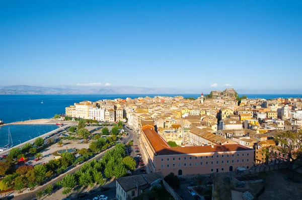 CORFU-AUGUST 22: Panoramic view of Corfu town. View from the New Fortress on August 22, 2014 on Corfu island, Greece. — 图库照片