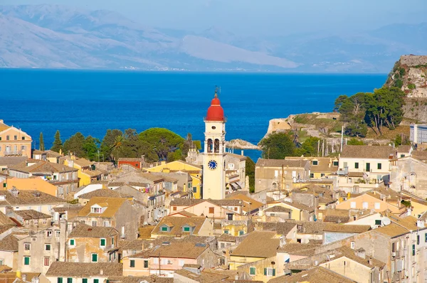 CORFU-AUGUST 22: Corfu city and the bell tower of the Saint Spyridon Church from the New Fortress on August 22, 2014 on Corfu island, Greece. — 图库照片