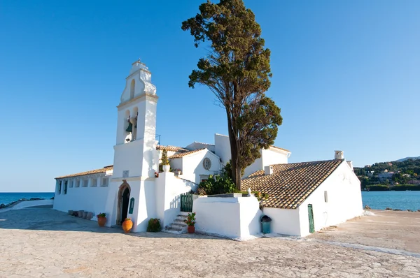 Gevel van het klooster Vlacheraina. Eiland Corfu, Griekenland. — Stockfoto