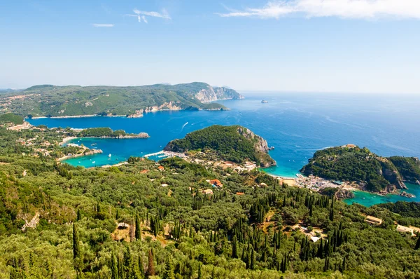 Vista panorámica de Palaiokastritsa en la isla de Corfú, Grecia . —  Fotos de Stock