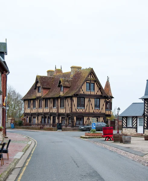 NORMANDY-JANUARY 8: Beuvron-en-Auge village on January 8,2013 in Normandy, France. Beuvron-en-Auge located in the Calvados department and one of the most beautiful village in France. — Stock Photo, Image