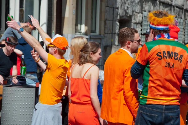 AMSTERDAM-APRIL 27: Open-air party during King's Day on April 27,2015 in Amsterdam, the Netherlands. — Stok fotoğraf