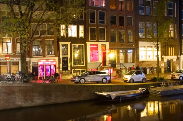 Wallen en grachten bij nacht. — Stockfoto