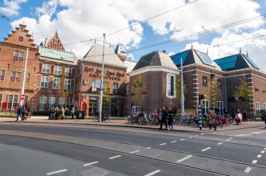 Amsterdam-Nisan 30: Rijksmuseum (binanın Güney tarafında) 30 Nisan 2015 tarihinde.