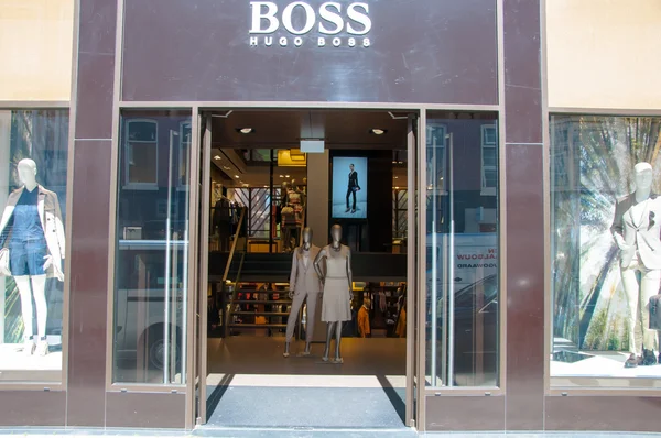 Amsterdam-30 April: Boss winkel in de winkelstraat op April P.C.Hooftstraat 30,2015 in Amsterdam. — Stockfoto