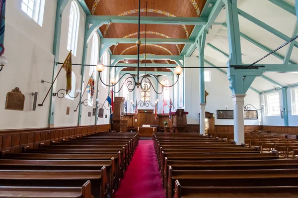 Amsterdam, Nederland-April 30: Interieur van de Engelse Hervormde kerk op het Begijnhof op April 30,2015. — Stockfoto