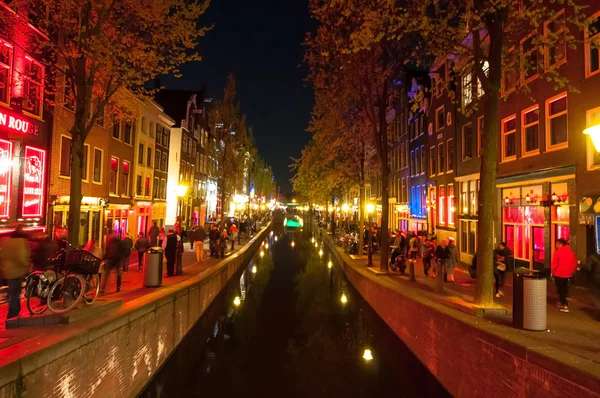 Amsterdam-mai 1: rotlichtviertel (wallen) nachts am mai 1,2 — Stockfoto
