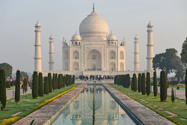 Taj Mahal India, Agra. 7 maravillas del mundo. Hermoso Tajmahal trave —  Fotos de Stock