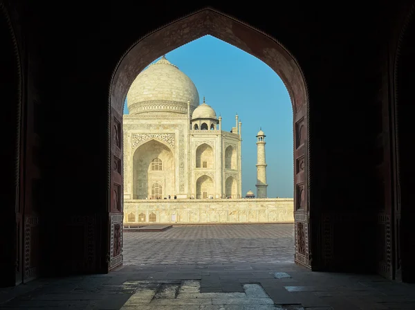 Taj Mahal Indien, Agra. 7 världen underverk. Vackra Tajmahal trave — Stockfoto