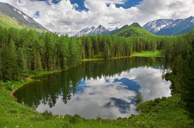Güzel yaz manzara, Altay Dağları Rusya.