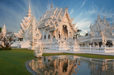 Wat Rong Khun, Chiangrai, Tayland