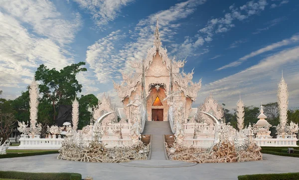 Wat Rong Khun, Chiangrai, Tailândia — Fotografia de Stock