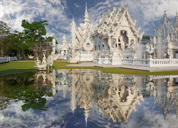 Wat Rong Khun, Chiangrai, Tailândia — Fotografia de Stock