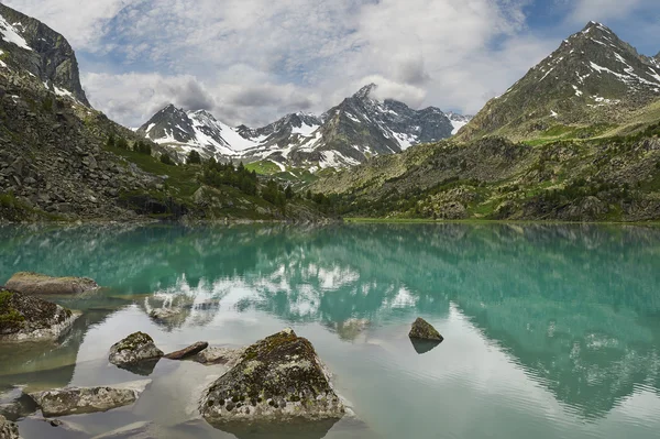 Bergsee — Stockfoto