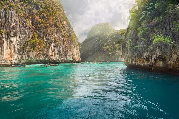 Phi-phi island, krabi provinsen, thailand. — Stockfoto