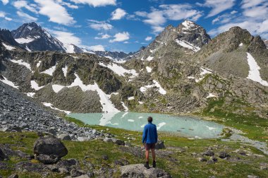Güzel yaz manzara, Altay Dağları Rusya.