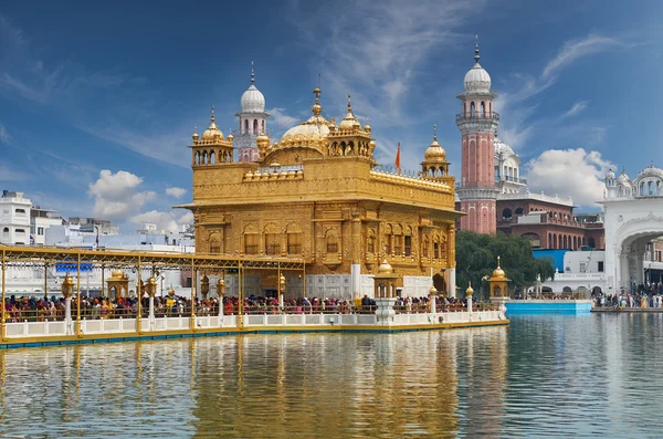 Gyllene templet i Amritsar, Punjab, Indien. — Stockfoto
