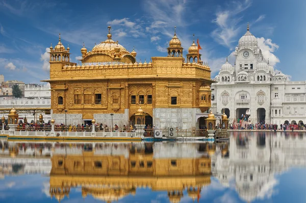 、パンジャブ、インドのアムリトサルにある黄金寺院. — ストック写真