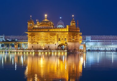 Amritsar, Pencap, Hindistan bulunan altın Tapınak.