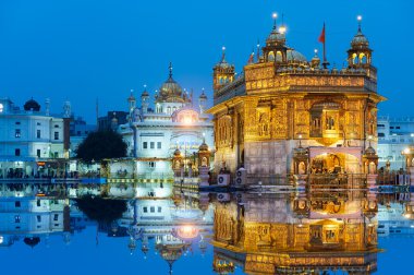 Amritsar, Pencap, Hindistan bulunan altın Tapınak.
