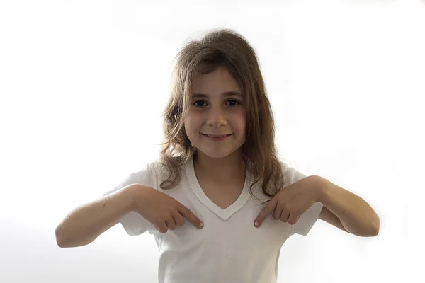 Petite fille en t-shirt blanc Image En Vente