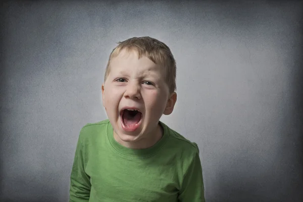 Niños niño gritando —  Fotos de Stock