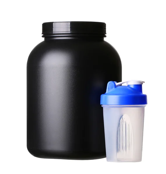 Μεγάλη μπανιέρα της πρωτεΐνης ορού γάλακτος με αναδευτήρα για bodybuilding που απομονώνονται σε λευκό φόντο — Φωτογραφία Αρχείου