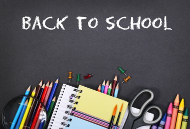 Yönetim Kurulu bac defter, alıştırma kitabı, makas ve siyah kalem