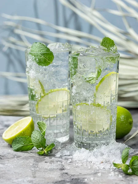 Cocktail Met Munt Limoen — Stockfoto