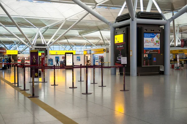 Vista do interior no aeroporto de Stansted — Fotografia de Stock